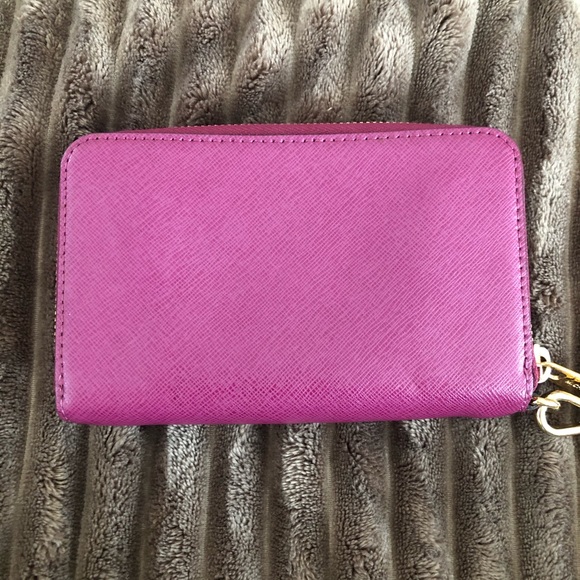 Michael Kors Zip Around Wallet Wristlet - Picture 2 of 6